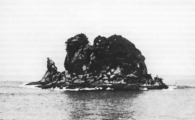 Photo:  El Fraile Island before the concrete battleship was constructed