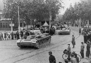 German armor passing through Toulouse.